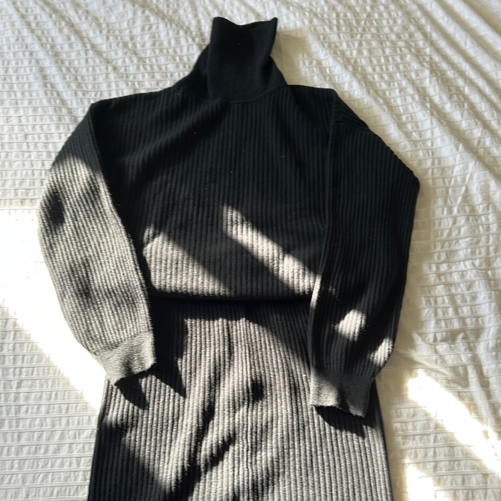 GAP Black Ribbed Turtleneck Sweater and Skirt